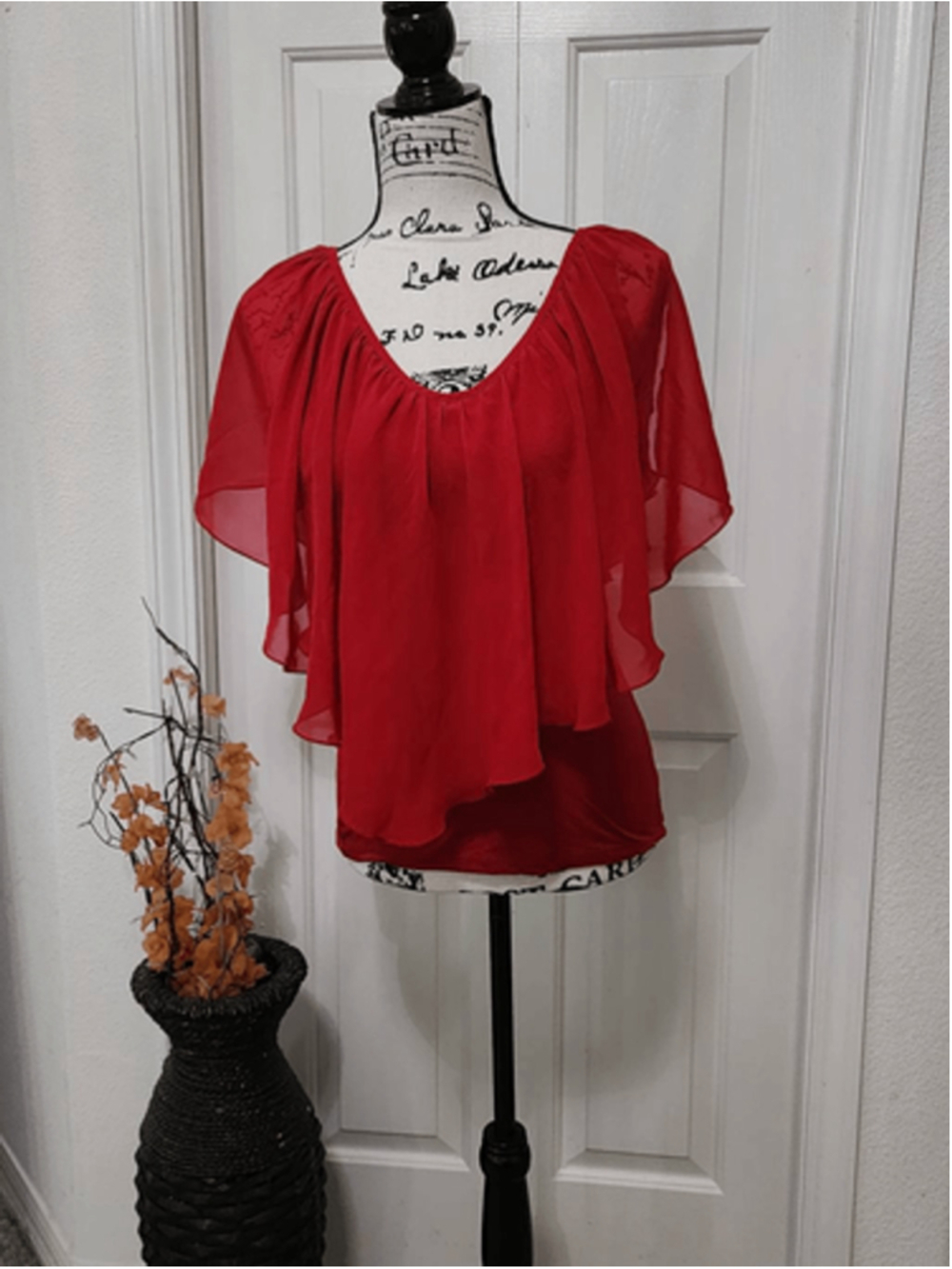 Bundle of 2 Venus Tops Size Small